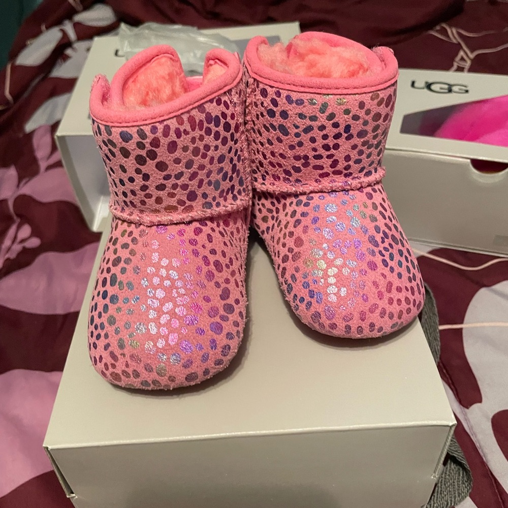 My daughter has only worn these boots 2 times, they are in great condition.